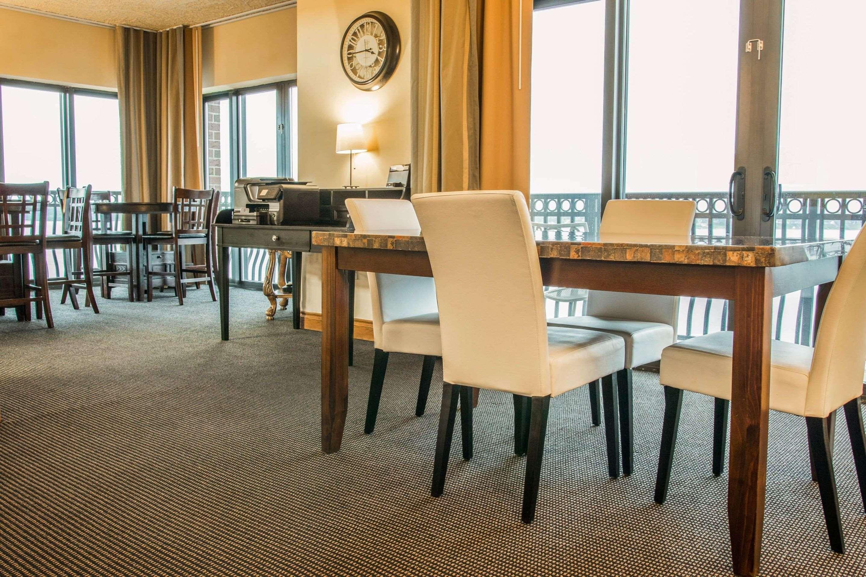 Shoreline Inn & Conference Center, Ascend Hotel Collection Muskegon Dış mekan fotoğraf
