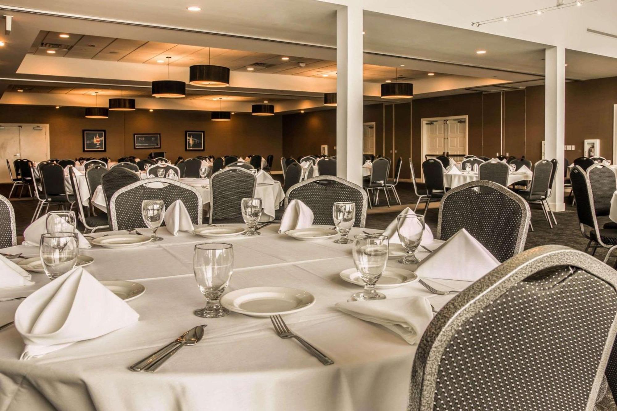 Shoreline Inn & Conference Center, Ascend Hotel Collection Muskegon Dış mekan fotoğraf