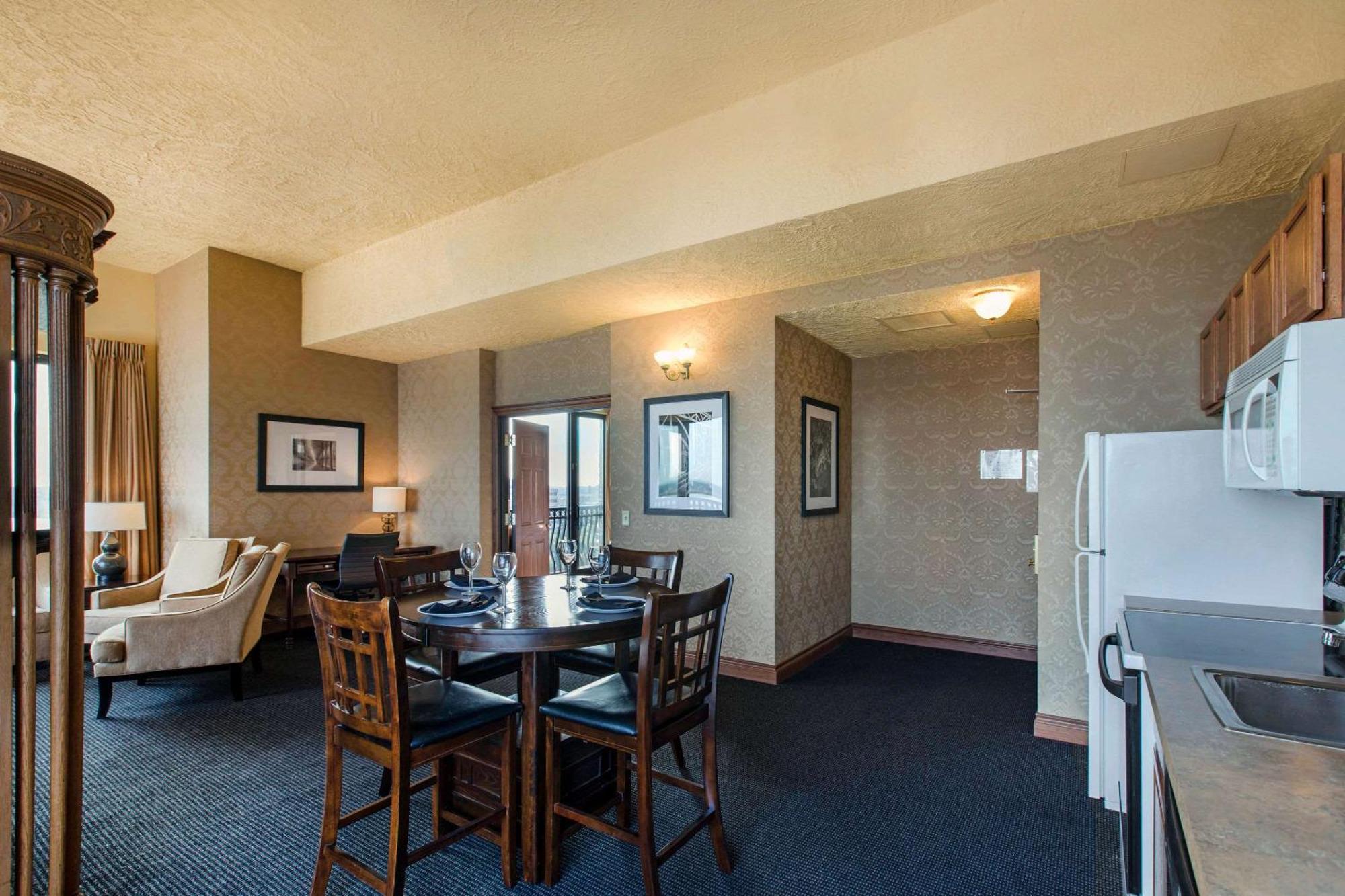 Shoreline Inn & Conference Center, Ascend Hotel Collection Muskegon Dış mekan fotoğraf