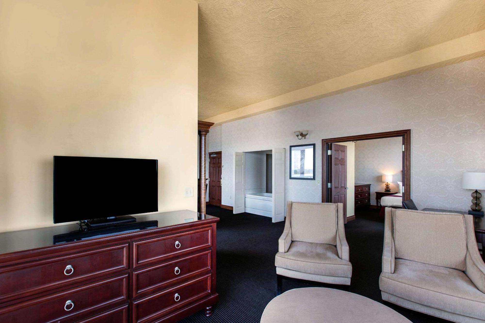 Shoreline Inn & Conference Center, Ascend Hotel Collection Muskegon Dış mekan fotoğraf