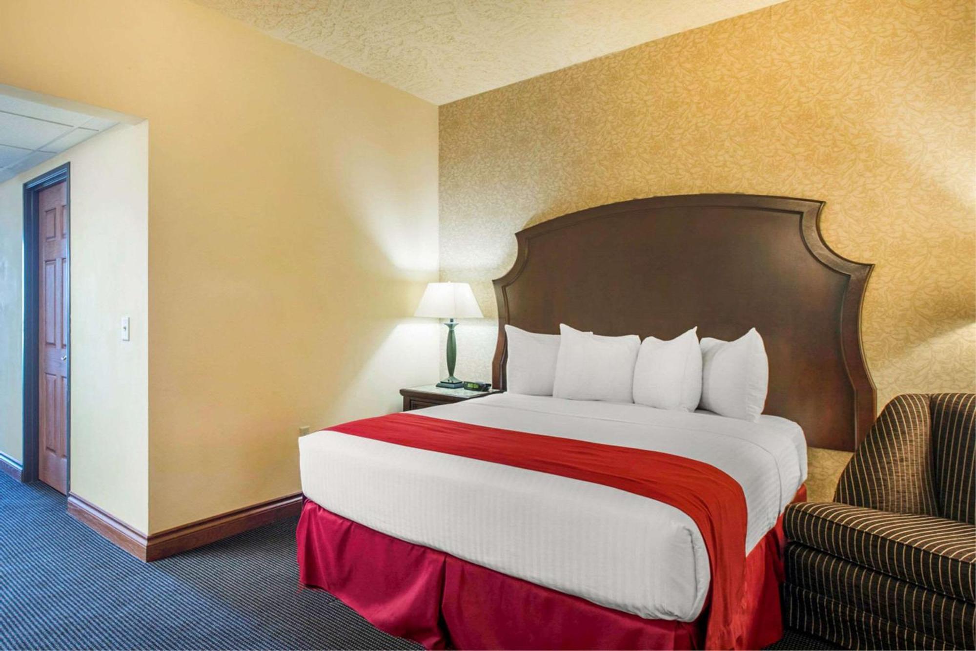 Shoreline Inn & Conference Center, Ascend Hotel Collection Muskegon Dış mekan fotoğraf